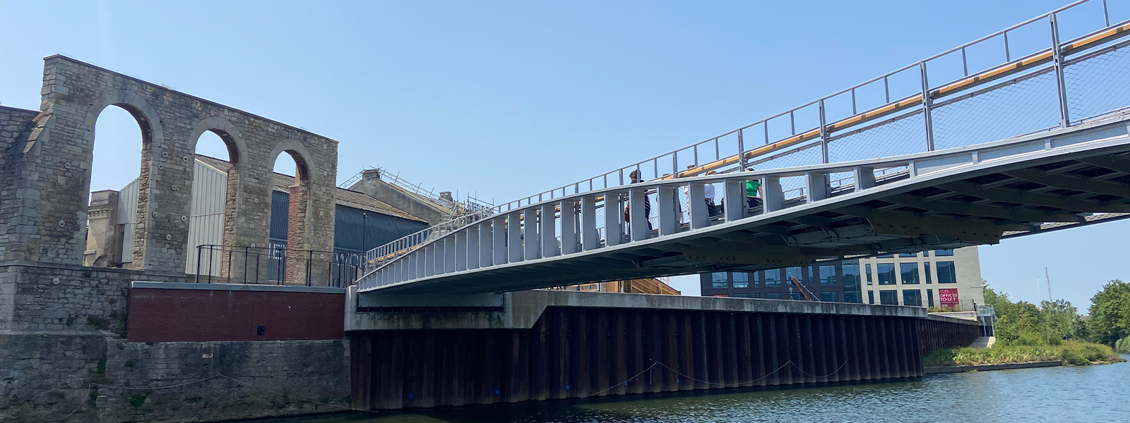 Mobility infrastructure solutions. Steel bridge. Bath UK (c) Victor Buyck_Leaderboard