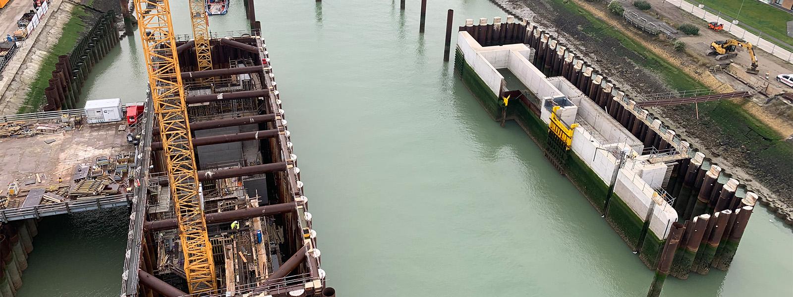 Storm surge barrier