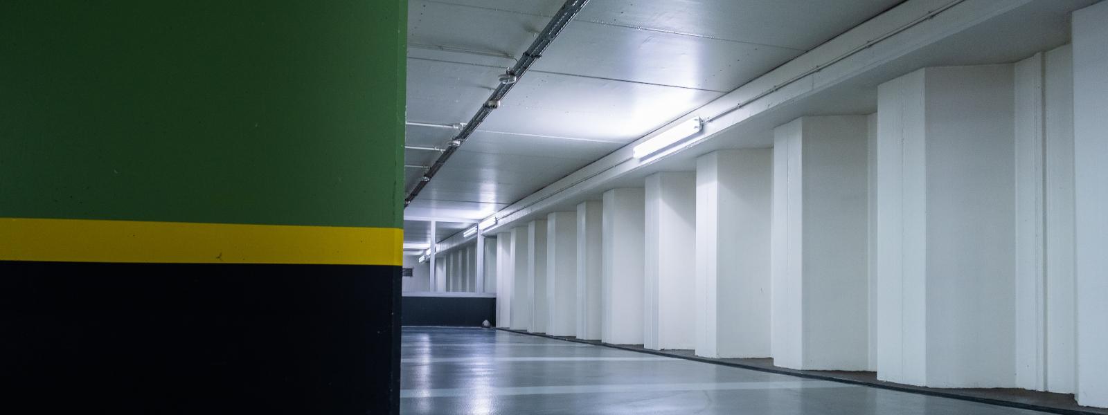 Underground car parks. Fire resistance. (c) Aalst-Highres